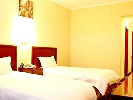Greentree Inn Shandong Qingdao Railway Station Zhanqiao Yacht Wharf Express Exteriör bild